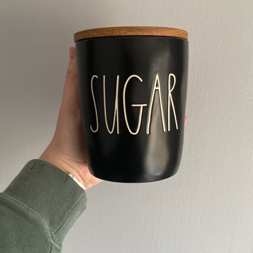 Rae Dunn sugar container